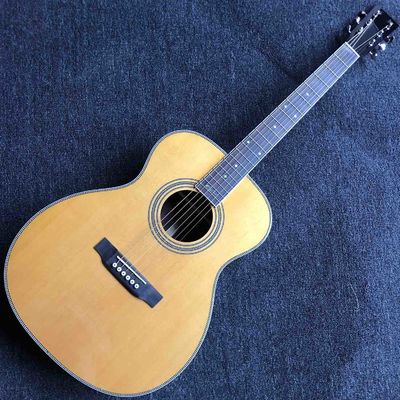 Chine Guitare électrique acoustique GOM28S personnalisée en épinette solide 2020 Nouvelle couleur jaune en bois de rose Dos et côtés Guitare acoustique EQ fournisseur