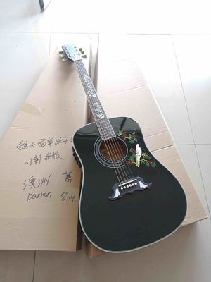 Chine Guitare acoustique personnalisée GB Elvis Presley Dove avec gardien personnalisé fournisseur