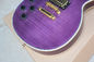 Guitare électrique violette personnalisée à main gauche, placage en érable flamme, matériel en or, 22 frettes, liaison blanche fournisseur