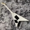 Guitare électrique Grand Jack personnalisée couleur blanche en bandes noires avec matériel en or acceptent la guitare OEM fournisseur