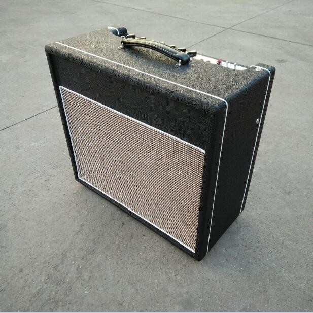 Amplificateur de guitare de tube de style de Vox 30W combiné avec le gain de Reverb, gros commutateur, triple, basse, milieu, volume, Reverb