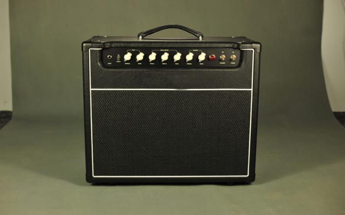 Nouvel amplificateur de guitare du tube 2018 combiné avec le plat de sandwich à bouleau de 18W/5W/1W 18mm tout le capaci spécial de l'Allemagne WIMA d'utilisation de signal