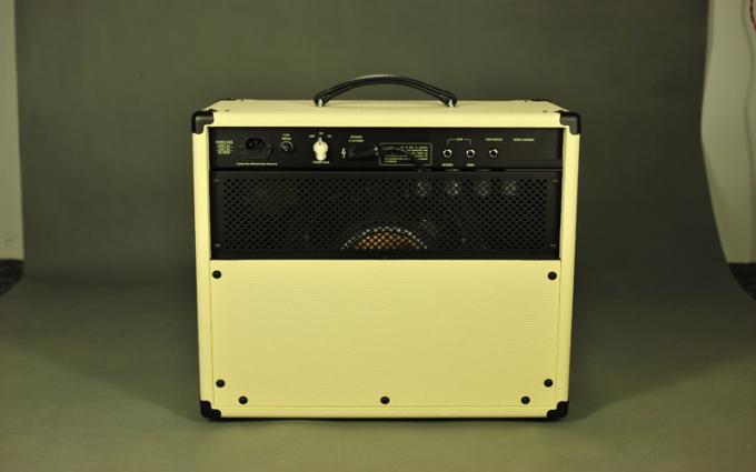 Nouvel amplificateur de guitare du tube 2018 combiné avec le plat de sandwich à bouleau de 18W/5W/1W 18mm tout le capaci spécial de l'Allemagne WIMA d'utilisation de signal