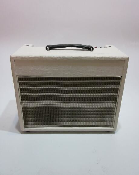 Amplificateur 30W combiné 3-Band EQ, Reverb, présence, préampli de guitare de tube de style de Vox, puissance ampère dans les caractéristiques