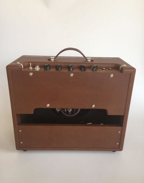 Style de Vox tout l'amplificateur de guitare de tube 15W combiné avec le haut-parleur de Celestion d'éminence de Reverb 1*10