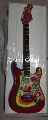 Chine Guitare électrique personnalisée Grand George Harrison Rocky Accepter Guitare et basse avec pick-ups colorés OEM fournisseur