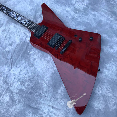 Chine Guitare électrique personnalisée en bois de rose couvert par le haut Hardware noir en Bourgogne fournisseur