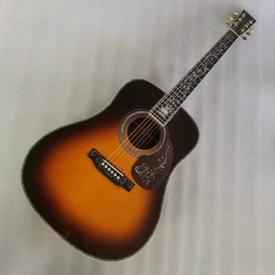 Une guitare acoustique sur mesure MT Dreadnought D Corps Sunburst fournisseur