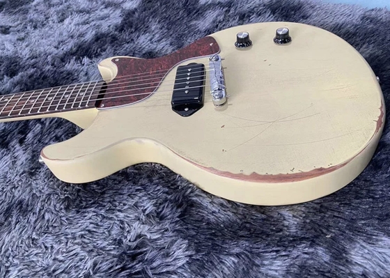 Guitare électrique personnalisée GB Junior Milk Blanc Couleur 1 P90 Pickup Fabriqué à la main lourde relique d'acajou Corps et cou fournisseur