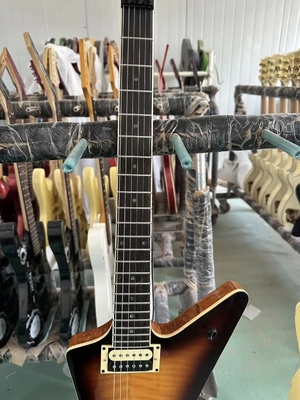 Une guitare électrique en bois rose fournisseur