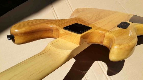 Guitare basse électrique à 5 cordes avec corps en ashwood, position 20 tonnes, clavier d'érable fournisseur