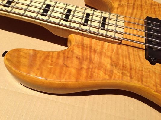 Guitare basse électrique à 5 cordes avec corps en ashwood, position 20 tonnes, clavier d'érable fournisseur