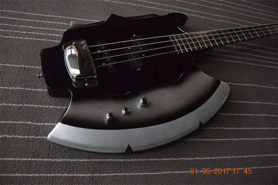 Cort GENE SIMMONS AXE Guitare à 4 cordes Guitare basse électrique En stock fournisseur