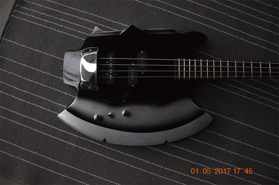 Cort GENE SIMMONS AXE Guitare à 4 cordes Guitare basse électrique En stock fournisseur