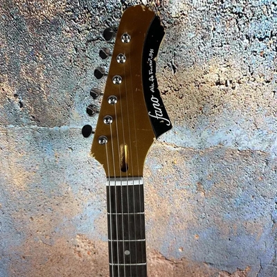 2024 Guitare électrique de luxe de style Fano Relic Guitare électrique personnalisée usine de guitare noire vieillissante fournisseur
