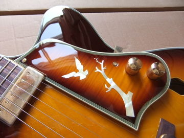 En gros Nouvelle Guitare électrique Jazz Rare Modèle L-5 Avec Garde à fleurs et Tailpiece et Headstock Dans Sunburst fournisseur