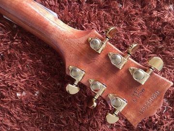 Boutique de guitare sur mesure LP guitare sur mesure Corps naturel couvert Tablette d'ébène fournisseur