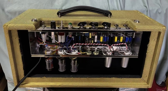 Tweedle Dee Tweedle Dee Deluxe (5E3 avec les modèles de Dumble) Tweed laqué, Grand Amp Head, 5AR4 * 1, 6V6 * 2, ECC83 * 2 tubes fournisseur