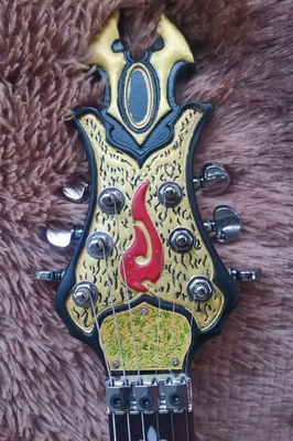 Guitare électrique faite à la main peinture colorée tête de crâne de vache fournisseur