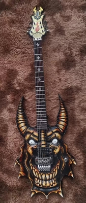 Guitare électrique faite à la main peinture colorée tête de crâne de vache fournisseur
