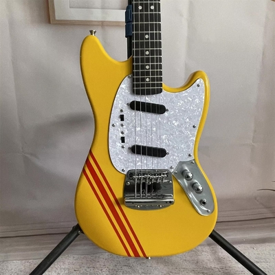 La Fender Mustang Vintera II '70S est une compétition. fournisseur
