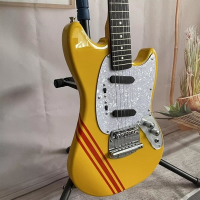 La Fender Mustang Vintera II '70S est une compétition. fournisseur