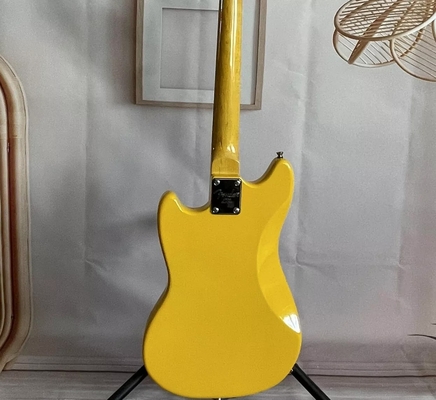 La Fender Mustang Vintera II '70S est une compétition. fournisseur