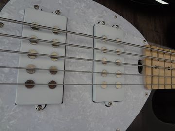Guitare basse à 5 cordes Erine Ball Sting Ray 5 Corps gris couvert d'érable Cou et clavier d'érable fournisseur