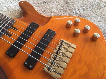 Guitare basse à 6 cordes JP2 jaune couvert corps d'érable arrière et avant Pickups actifs Golden bridges et accordateur Alder avec ebo fournisseur