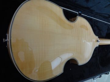 Guitare basse à 4 cordes Hofner Guitare BB2 drapeau britannique sur le haut du corps enflammé fournisseur