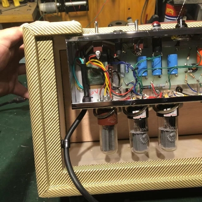 2025 Tweedle Dee Deluxe 5E3 Classic Dumble Style Mods Tête de tweed, main propre avec panneau oculaire, 6V6GT * 2, 12AX7 * 2, 5Y3GT * 1, grand amplificateur, accepter l'amplificateur OEM fournisseur