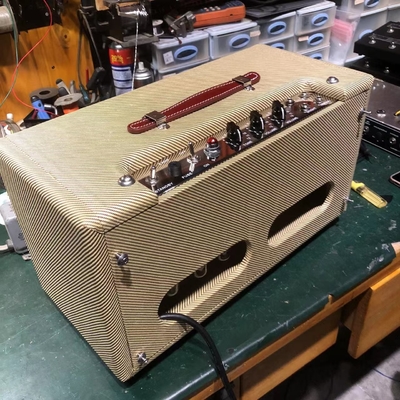 2025 Tweedle Dee Deluxe 5E3 Classic Dumble Style Mods Tête de tweed, main propre avec panneau oculaire, 6V6GT * 2, 12AX7 * 2, 5Y3GT * 1, grand amplificateur, accepter l'amplificateur OEM fournisseur