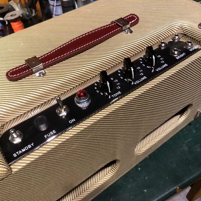 2025 Tweedle Dee Deluxe 5E3 Classic Dumble Style Mods Tête de tweed, main propre avec panneau oculaire, 6V6GT * 2, 12AX7 * 2, 5Y3GT * 1, grand amplificateur, accepter l'amplificateur OEM fournisseur