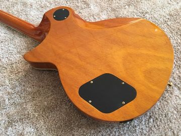 LP guitare personnalisée tabac rayonnement solaire corps d'érable couvert Contour du dos et du cou Contour de l'articulation du cou Guitare personnalisée ébène fournisseur