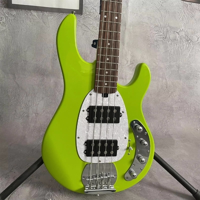 Guitare électrique à 4 cordes Stingray en vert avec White Pickguard Rosewood Fretboard fournisseur