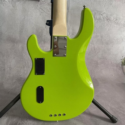Guitare électrique à 4 cordes Stingray en vert avec White Pickguard Rosewood Fretboard fournisseur