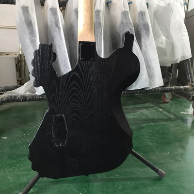 Fabrique George Lynch Crâne Squelette 4 cordes Bass électrique Guitare Basswood Corps fournisseur