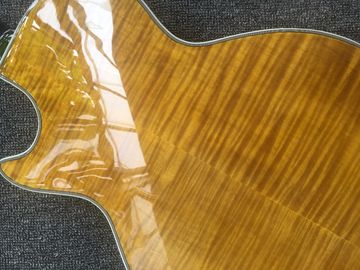 Une guitare jazz personnalisée, une guitare électrique, un double trou en F. fournisseur