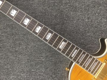Une guitare jazz personnalisée, une guitare électrique, un double trou en F. fournisseur