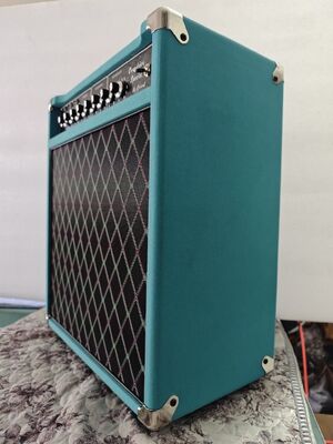 Amplificateur de guitare à lampes Overdrive Special Combo câblé à la main avec haut-parleur Celestion A-Type ODS20c par Grand, lampes JJ, Suede Blue, clone style Dumble de la série Grand Amp fournisseur