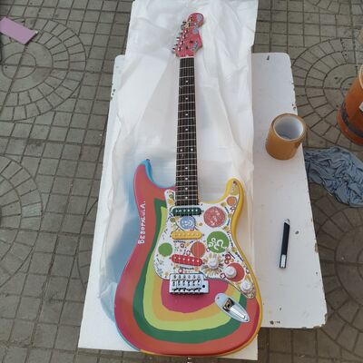 Custom Fender GUITAR Shop George Harrison Rocky Masterbuilt P.Waller Guitare électrique fournisseur