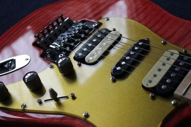 Nouveau, de qualité supérieure, rouge Tigre Flamme Guitare électrique Basses en bois solide Corps stratosphère Maple Fingerboard roue en acier fournisseur
