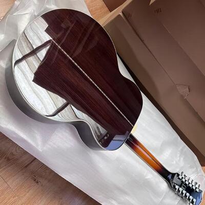 AAAAA 43 pouces de sapin massif haut sj200 jumbo corps d'érable arrière côté guitare acoustique noix d'os en rayonnement de soleil cerisier fournisseur