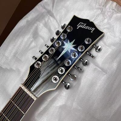 AAAAA 43 pouces de sapin massif haut sj200 jumbo corps d'érable arrière côté guitare acoustique noix d'os en rayonnement de soleil cerisier fournisseur