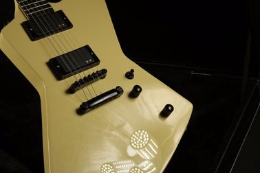 La meilleure qualité ESPS Explorer Guitare électrique Crème couleur Fingerboard Inlay Noir Hardware EMG Pickups fournisseur