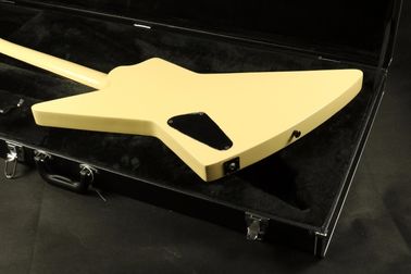 La meilleure qualité ESPS Explorer Guitare électrique Crème couleur Fingerboard Inlay Noir Hardware EMG Pickups fournisseur
