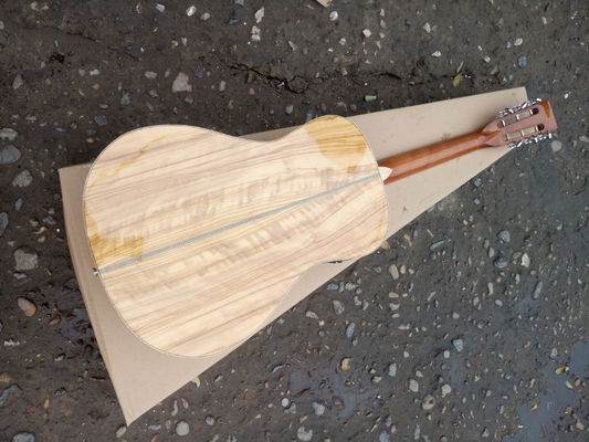 AAAA tout en bois d'olivier importé massif OOO28K style guitare personnalisée guitare acoustique électrique fournisseur