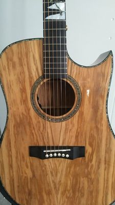 Guitare personnalisée AAAA tout en bois d'olivier importé. Guitare de style Ryan. fournisseur