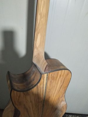 Guitare personnalisée AAAA tout en bois d'olivier importé. Guitare de style Ryan. fournisseur