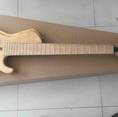Disque porté sur mesure en érable haut 6 cordes basse Guitare cou à travers le corps ébène tableau d'empreintes digitales Active Pickups Bass électrique fournisseur